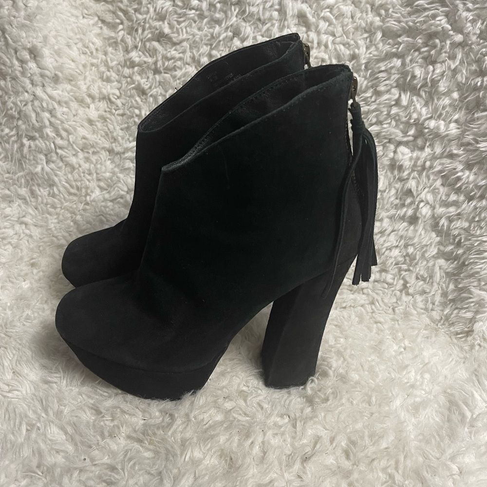 STEVE MADDEN Leather Black Suede Platform Heels ankle boots tassel accent SZ8.5